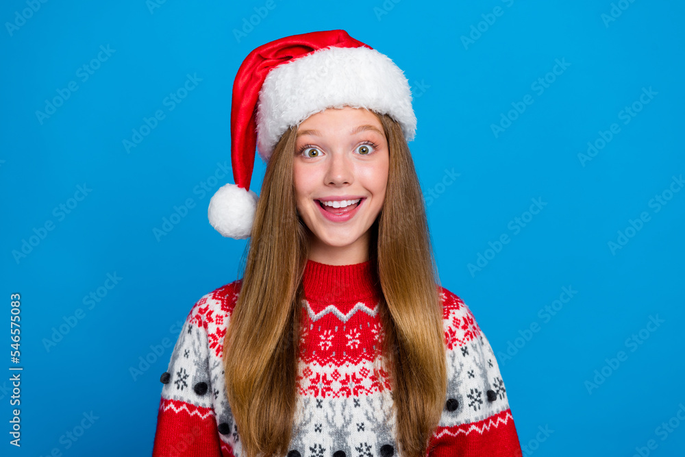 Photo of astonished overjoyed lady teenager impressed low price season sale decor gift present shop isolated on blue color background Photo of astonished overjoyed lady teenager impressed low price season sale decor gift present shop isolated on blue color background
