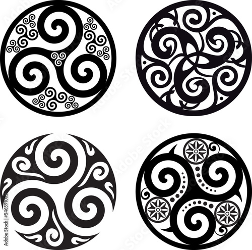 Ensemble de symboles celtiques - Nœud celtique et cercles du Triskels - Trinité - Géométrie sacrée - Énergie - Noir et Blanc photo