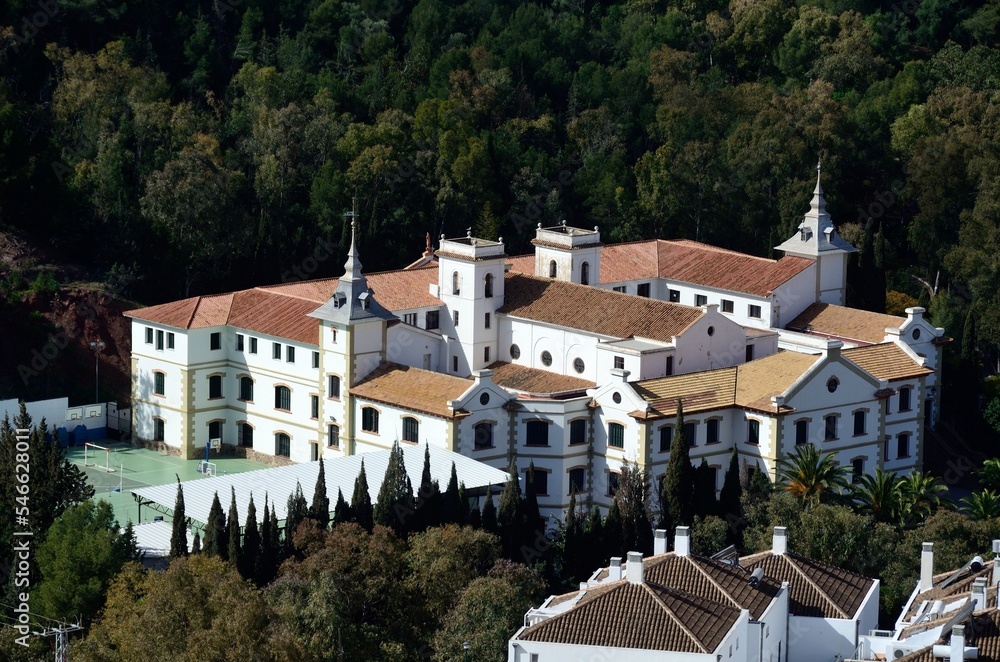 Antiguo edificio del Colegio el Monte en Malaga