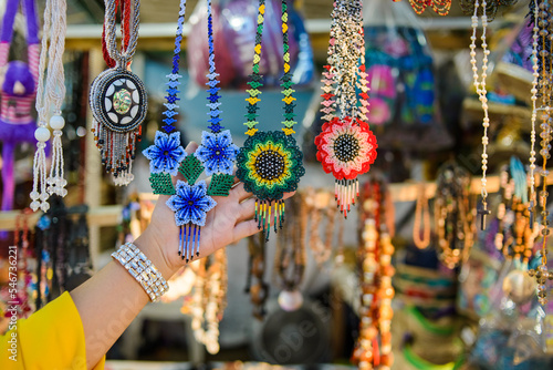 Foto Accessories made with multicolored chaquira