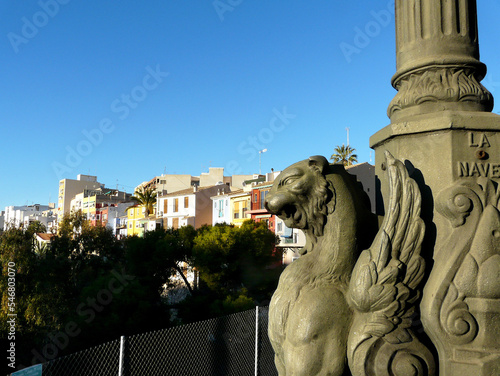 Escultura de león alado. Villajoyosa. Puente. photo