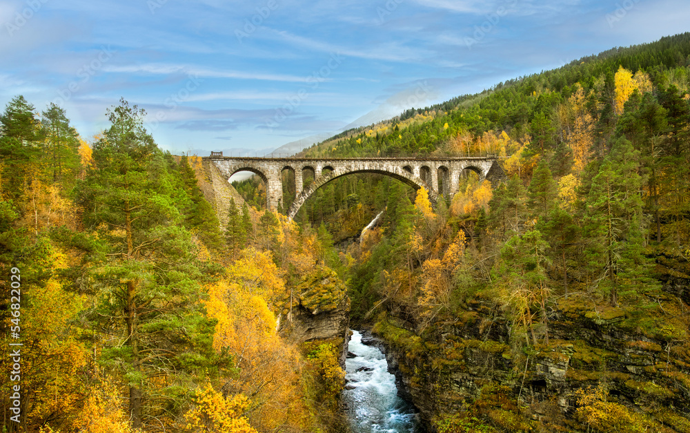 kylling bru is hidden bridge in Norway
