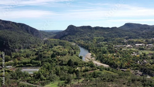survol des Cévennes dans le sud de la France (Anduze, Occitanie)