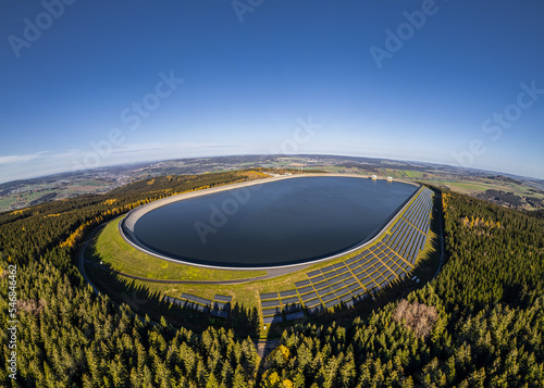 Wasserkraft als erneuerbare Energie, Luftaufnahme vom Oberbecken des Pumpspeicherkraftwerk Markersbach, Sachsen, Deutschland