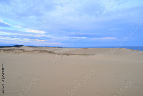 夜明けの鳥取砂丘 Tottori sand dunes at dawn Japan