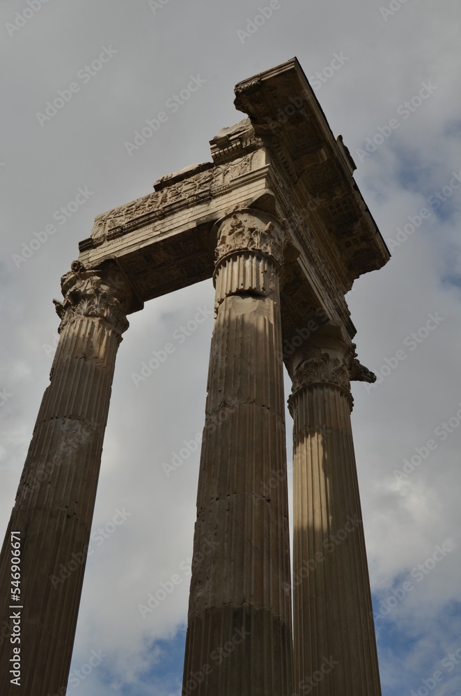 colosseum rome Italy amphietheater ancient monument arena