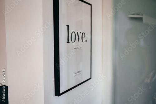 Wallpaper Mural Love-Schild auf einer Tür Torontodigital.ca