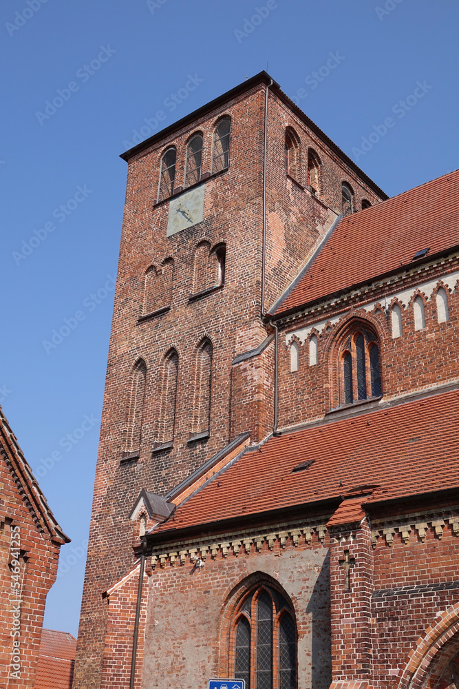 Fototapeta premium Georgenkirche in Waren an der Mueritz