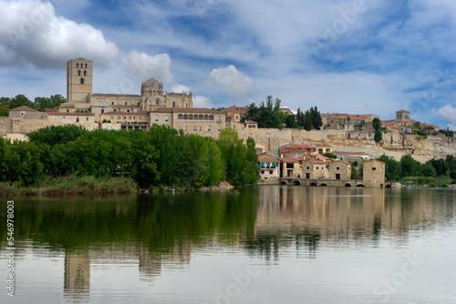 vista de la ciudad medieval de Zamora en el norte de España