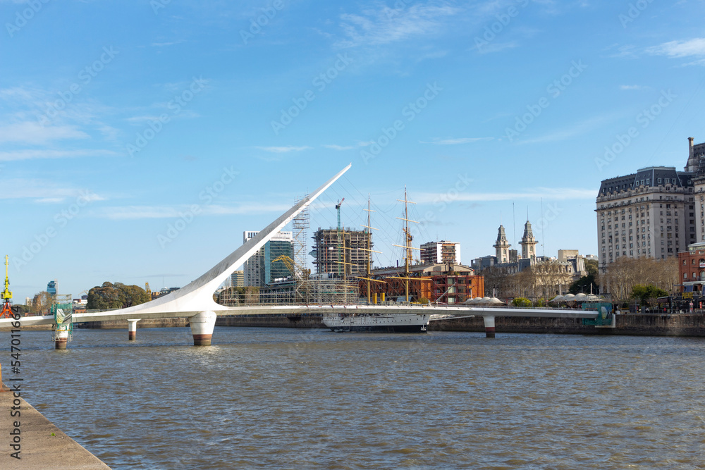 city bridge and river thames