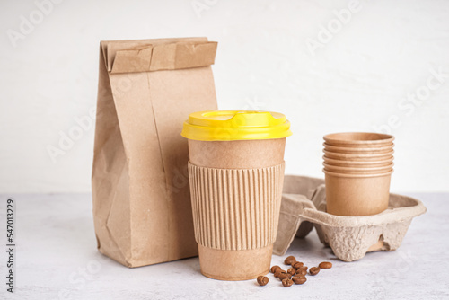 Eco-friendly coffee takeawa...