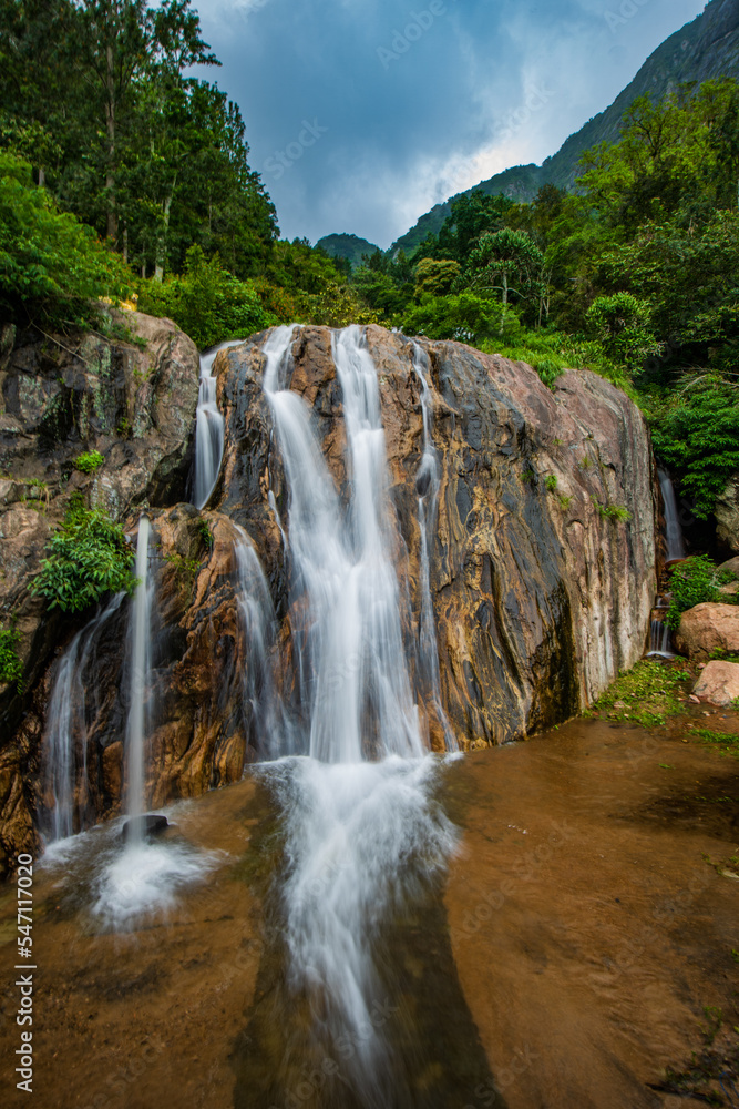 Tiger Falls is a beautiful waterfall en route to Munnar between Bodi and Bodimettu from Theni.