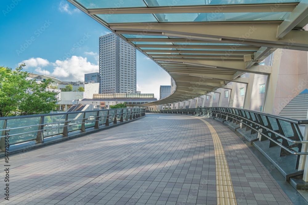Fototapeta premium 川崎駅西口 無人の自由通路【神奈川県・川崎市】