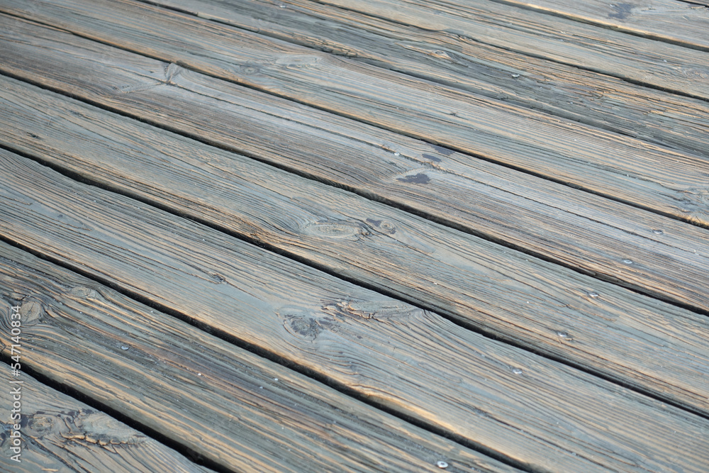 Madera en tonos grises y azules. Wood in gray and blue tones.