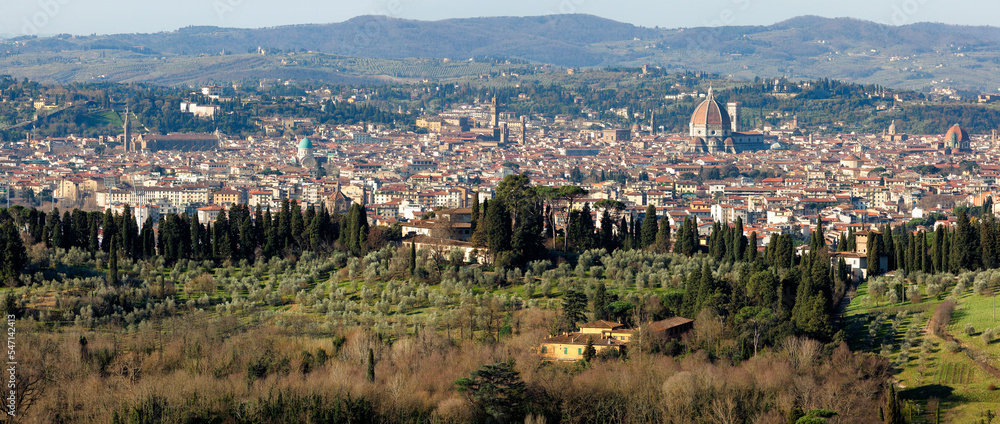 Firenze. Vista panoramica dalla collina di Fiesole. Palazzo Vecchio e il Duom