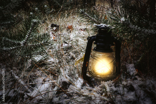 Laterne - Lampe - Lantern - Ecology - Scenic - Winter - High quality photo	