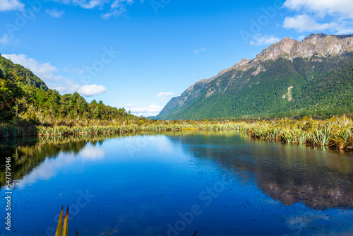 Fototapeta Naklejka Na Ścianę i Meble -  Lake Wakatipu, Queenstown, South Island, New Zealand
