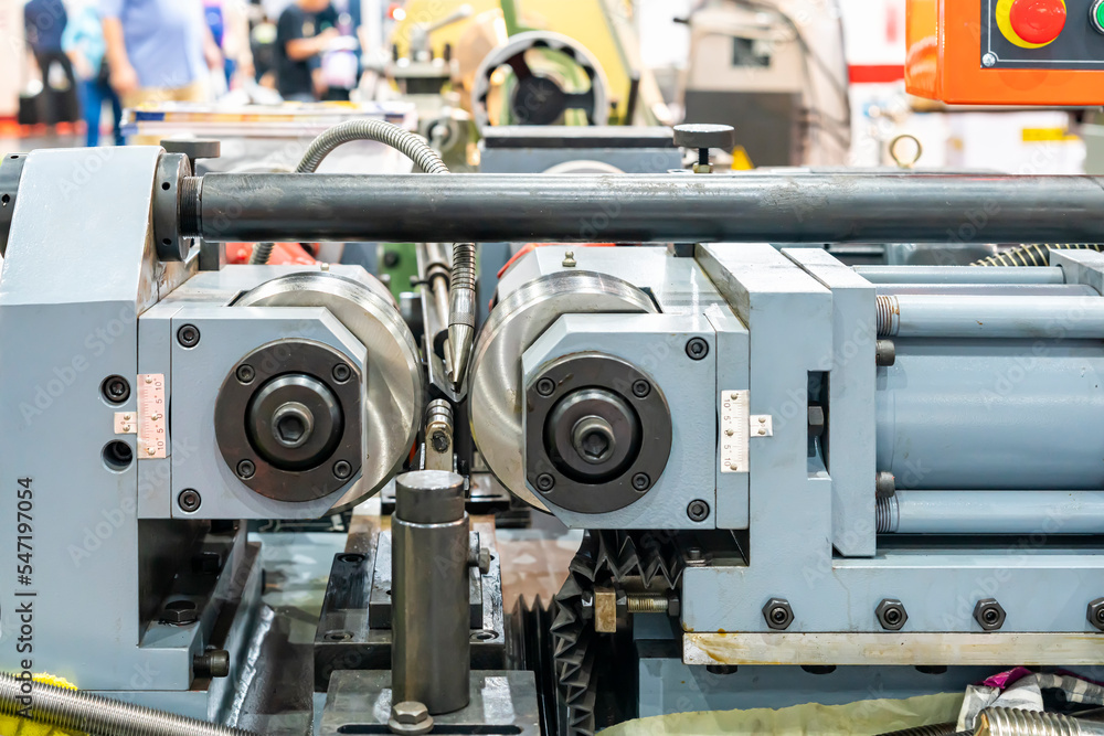 two thread rolling die of automatic hydraulic horizontal thread rolling machine for manufacturing in industrial two thread rolling die of automatic hydraulic horizontal thread rolling machine for manufacturing in industrial