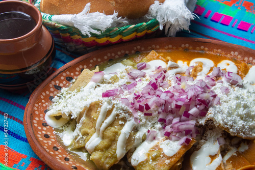 mexican food chilaquiles
