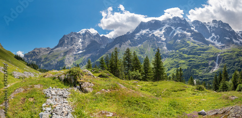 Fototapeta Naklejka Na Ścianę i Meble -  The Hinteres Lauterbrunnen walley with the Jungfrau, Mittaghorn and Grosshorn peaks
