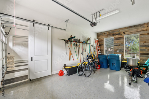 Home Garage photo