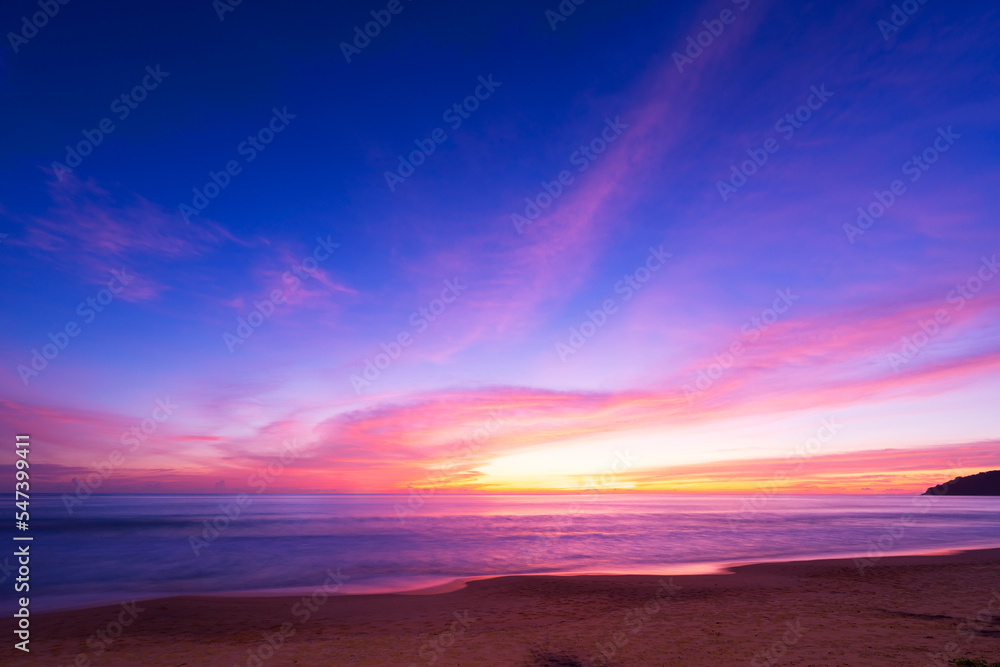 Fototapeta premium Sunset or sunrise sky clouds over sea,Beautiful sunlight in the ocean,Amazing nature landscape seascape Colorful sky clouds background