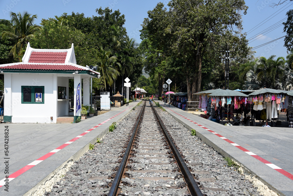 Fototapeta premium Die Brücke am Kwai, Katchanaburi, Thailand