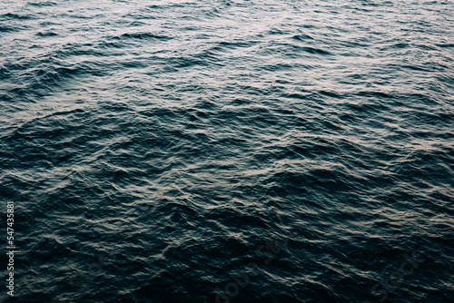 Dark sea surface © Igors