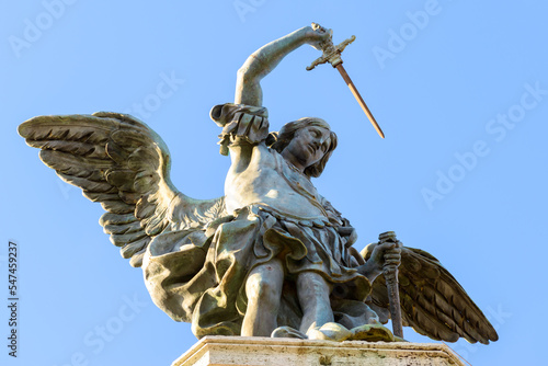 Fotografía St Michael archangel statue at top of Castel Sant'Angelo, Rome, Italy