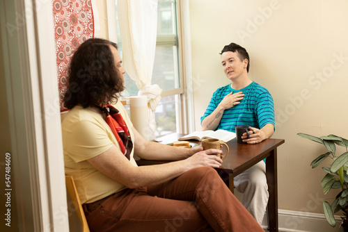 Canvas Print Conversation between nonbinary transgender friends