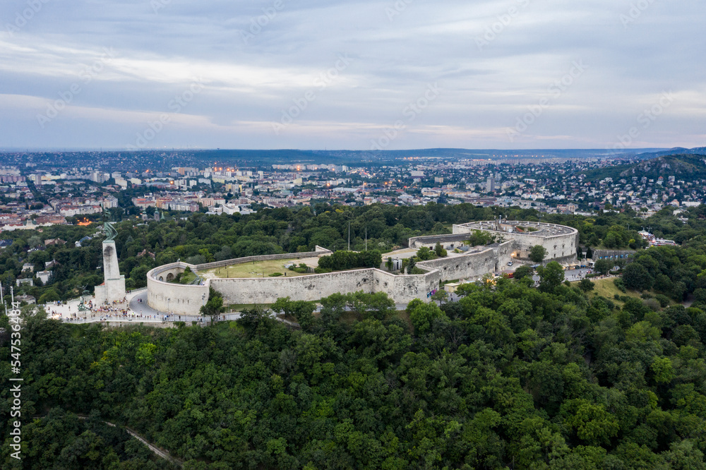 Fototapeta premium a touristic hill in the city center of budapest