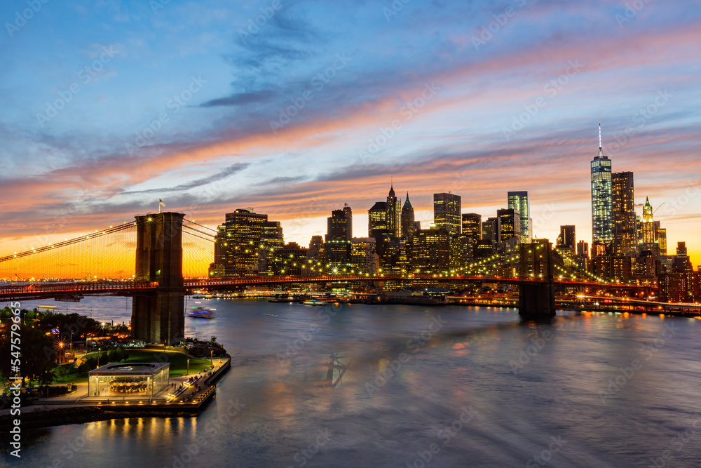 Sunset afterglow of the Brooklyn Bridge and New York City skyline
