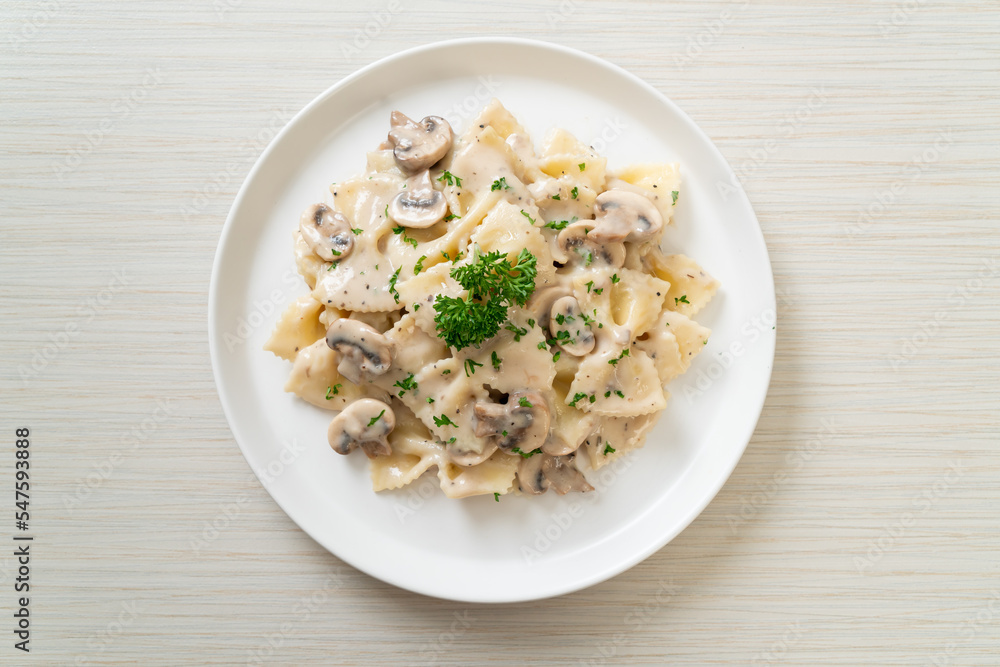 farfalle pasta with mushroom white cream sauce