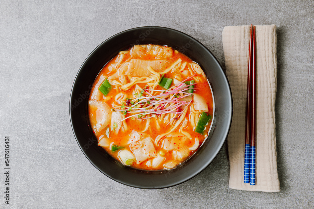 eolkeunkalguksu, Korean Spicy Noodle Soup : A spicy noodle dish made by boiling knife-cut noodles in hot anchovy broth seasoned with gochujang (red chili paste) and red chili powder. eolkeunkalguksu, Korean Spicy Noodle Soup : A spicy noodle dish made by boiling knife-cut noodles in hot anchovy broth seasoned with gochujang (red chili paste) and red chili powder.
