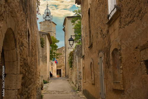 Fototapeta Naklejka Na Ścianę i Meble -  Dorf Bonnieux im Luberon in der Provence