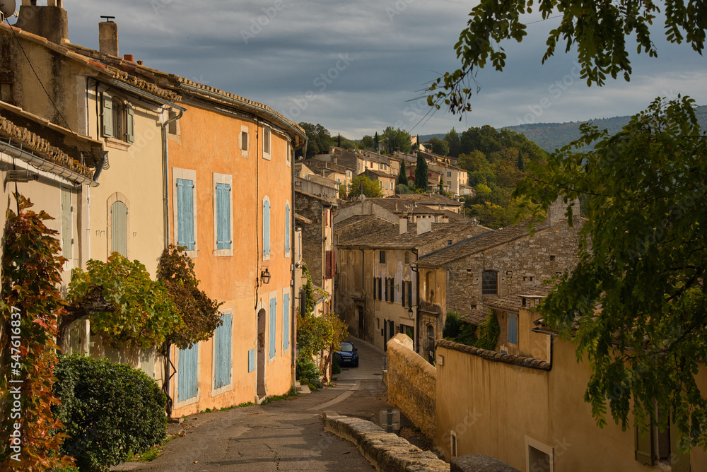 Dorf Bonnieux im Luberon in der Provence