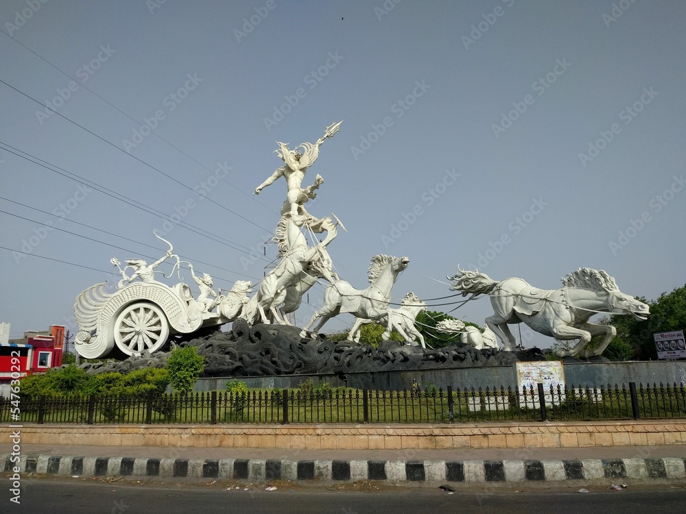 Fototapeta premium Beautiful shot of Ghatotkacha circle in Kota, Rajasthan
