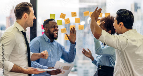 Fotografie Successful of group professional business people to win of celebrating project success