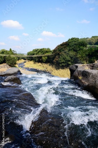 滝への流れ