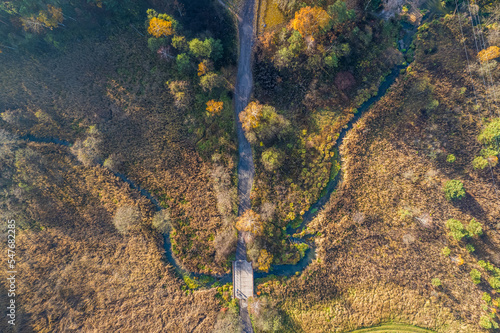 Meandry rzeki Biała w Polsce, panorama jesienią z lotu ptaka