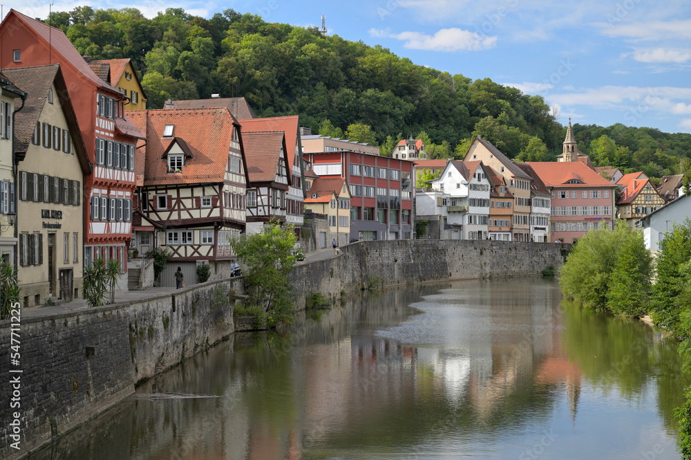View of the old town along the Kocher in Schwäbisch Hall, Baden-Württemberg, Germany