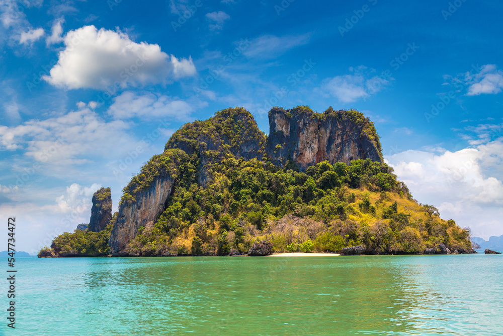 Naklejka premium Koh Aleil island in Krabi