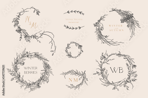 Set with vintage wreaths. Black