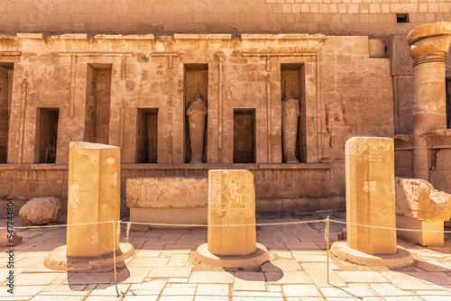 Obraz na płótnie Temple of Hatshepsut, portico and columns by the entrance to the mortuary, Luxor, Egypt w salonie