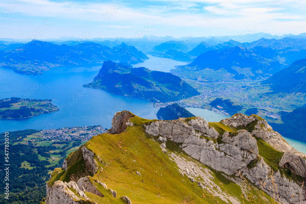 Obraz premium Beautiful panoramic view on Lake Lucerne from Mount Pilatus, Switzerland