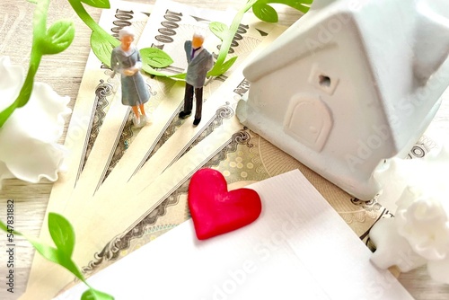高齢者の夫婦とお金と家　生前整理・終活