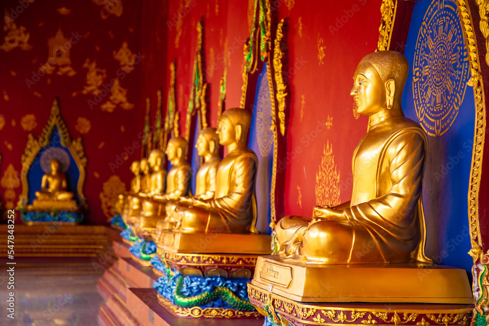 Obraz premium Wat MahaThat Wachira mongkol in Krabi, Thailand