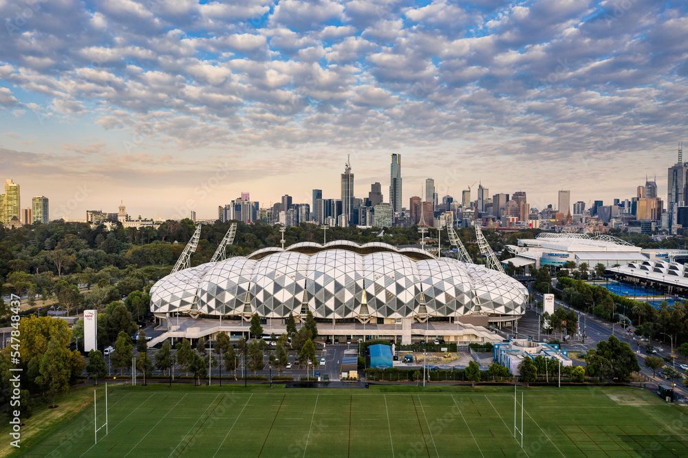 Obraz premium Melbourne Australia May 15th 2020 : Aerial panoramic dawn view of AAMI stadium, with the Melbourne city in the background