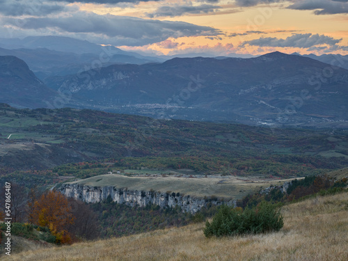 Autunno nel parco nazionale della Maiella - Abruzzo - Italia photo