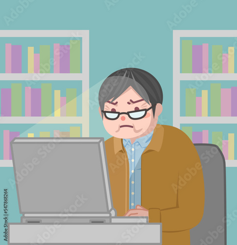 暗闇でパソコンを必死に凝視する老眼鏡をかけた年配男性